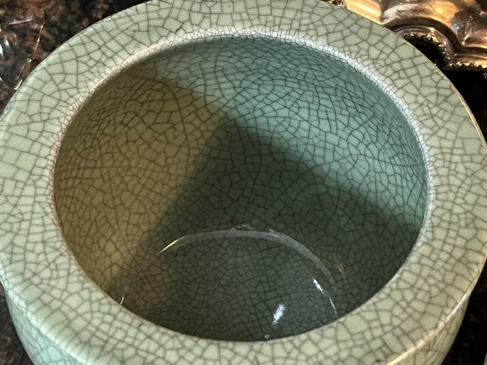 Pr celadon green planter