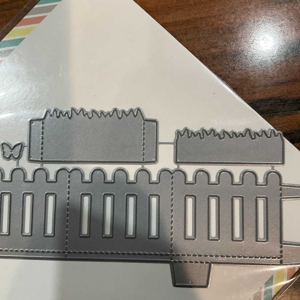 Mama Elephant "Inside Pop Fence" Creative Die Cuts