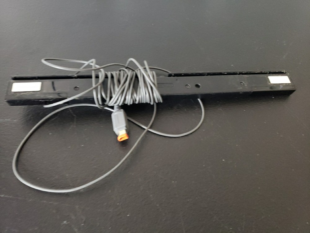 Nintendo Wii Sensor Bar, model RVL-014.