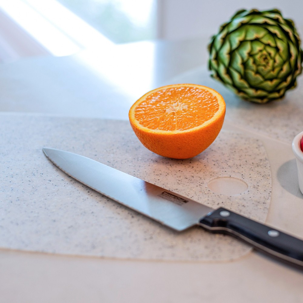 Beille Plastic Kitchen Cutting Board Set Textured Non-slip Surface, Set of 2