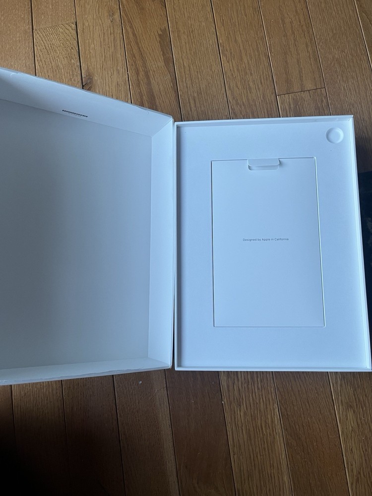Apple iPad A3354 11-inch (A16) Silver 128GB, EMPTY BOX ONLY