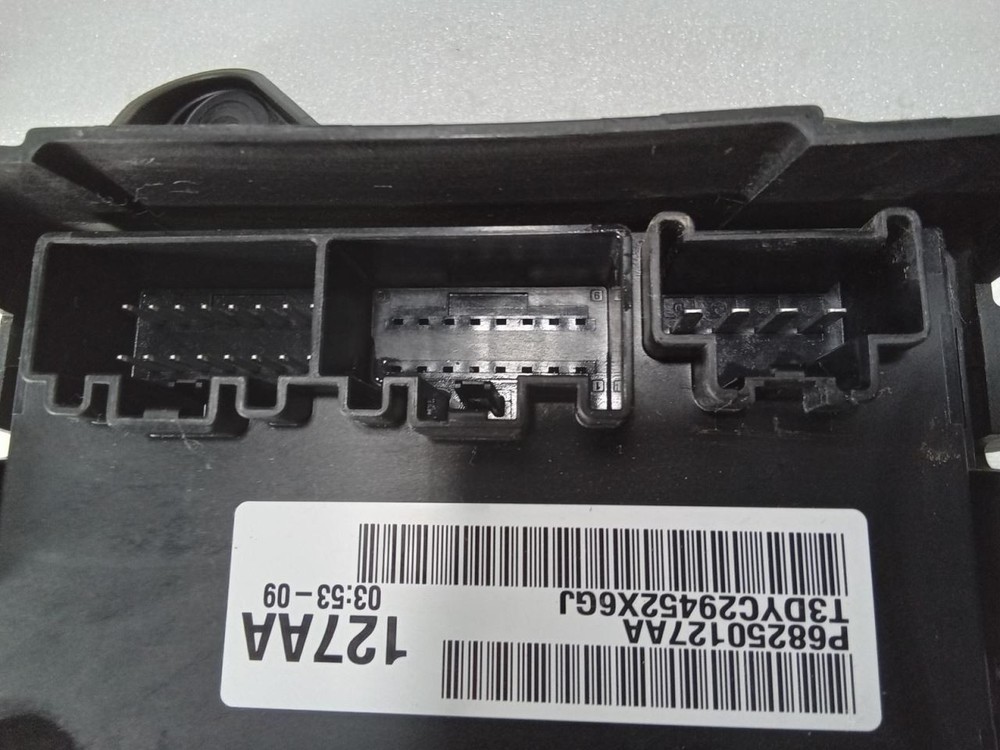 2016-2018 Dodge Ram 1500 Classic Transfer Case Control Module 68250127AA