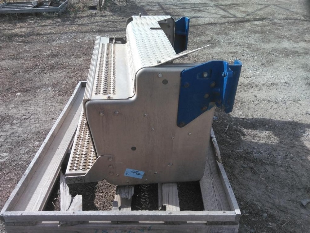 Replaces 2011 PETERBILT 365 DPF STEP , MT