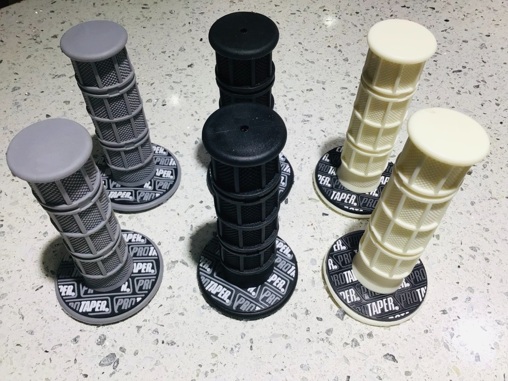 Black and Grey Protaper donuts for grips (1 pair)