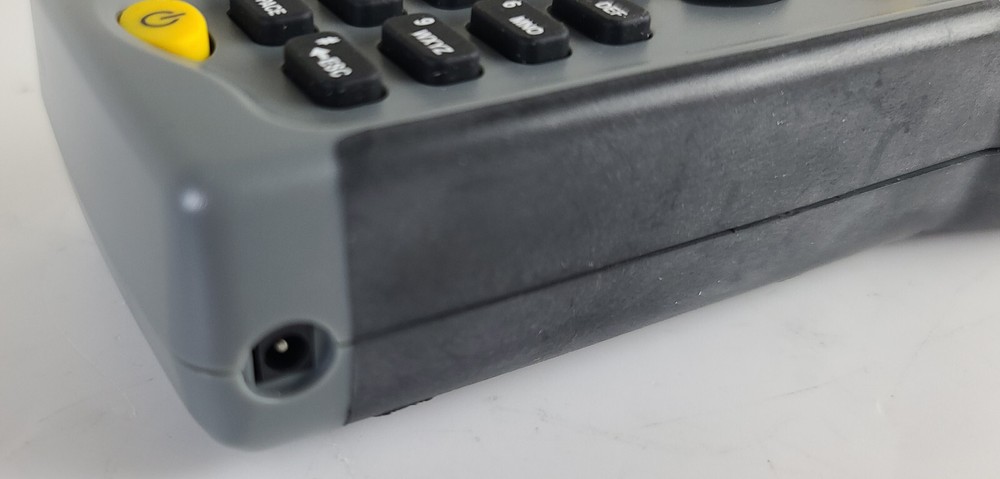 Ideal SignalTek Gigabit Ethernet Certifier ~ Powers On