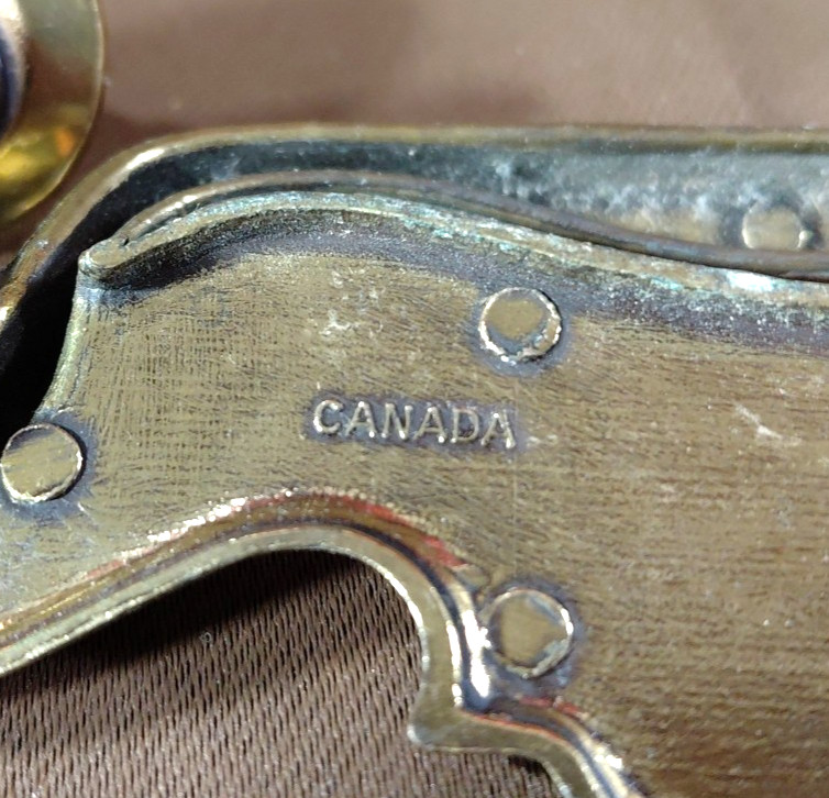 Two Brass Sunburst Drawer Pulls Flower Leaves Canada CH-2246 Hardware