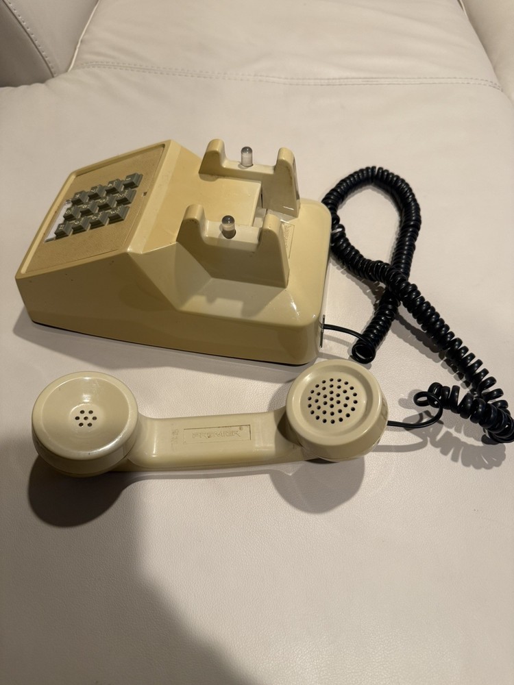Vintage Bell System Push Button Dial Phone Model 2500 DM works