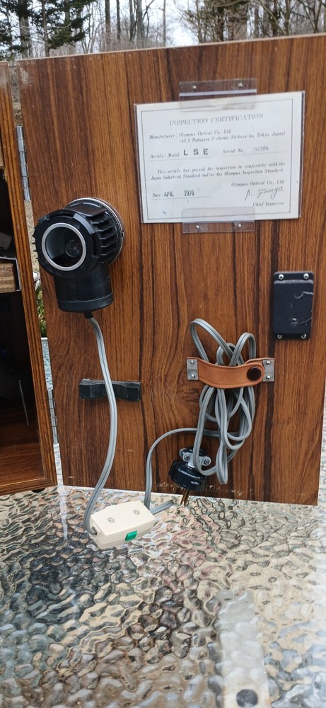 Olympus LSE Binocular Microscope in the original wood box Lighted