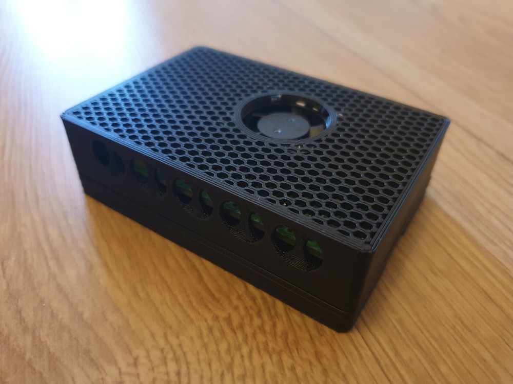 Raspberry Pi 4 Pi4 PoE+(PLUS) Hat Case Power over Ethernet Box Mount Wall / VESA