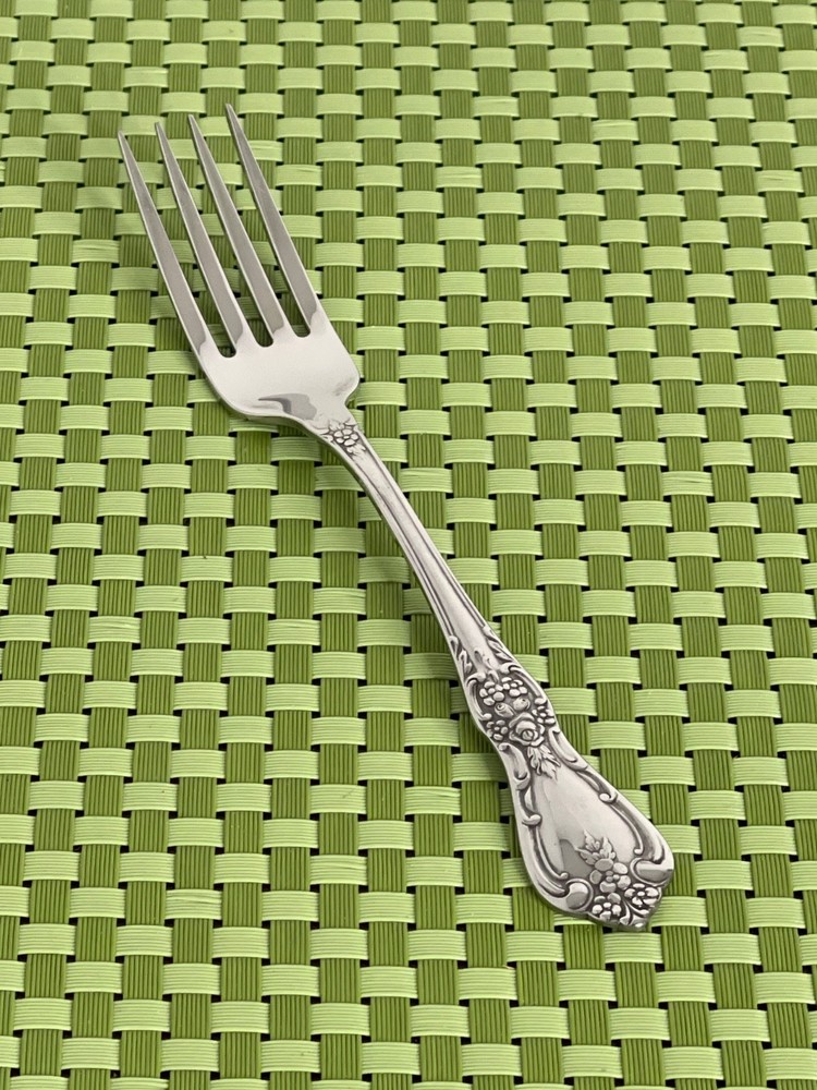 Oneida KENNETT SQUARE Stainless Dinner Fork Distinction Deluxe Flatware - 7 1/4"