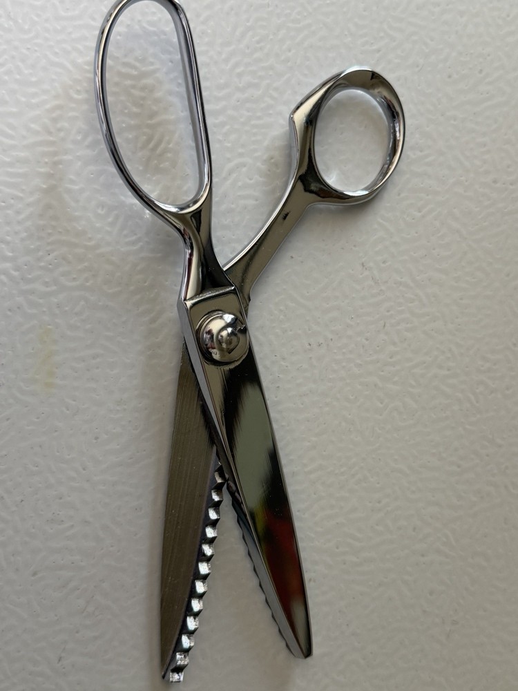 Marks Pinking Shears EUC