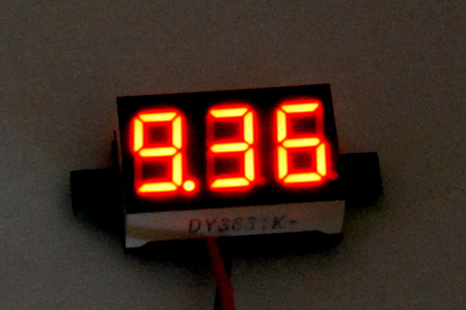 Mini LED DC2.5-30V Red Volt Voltage Meter Display Digital Voltmeter Self-Powered