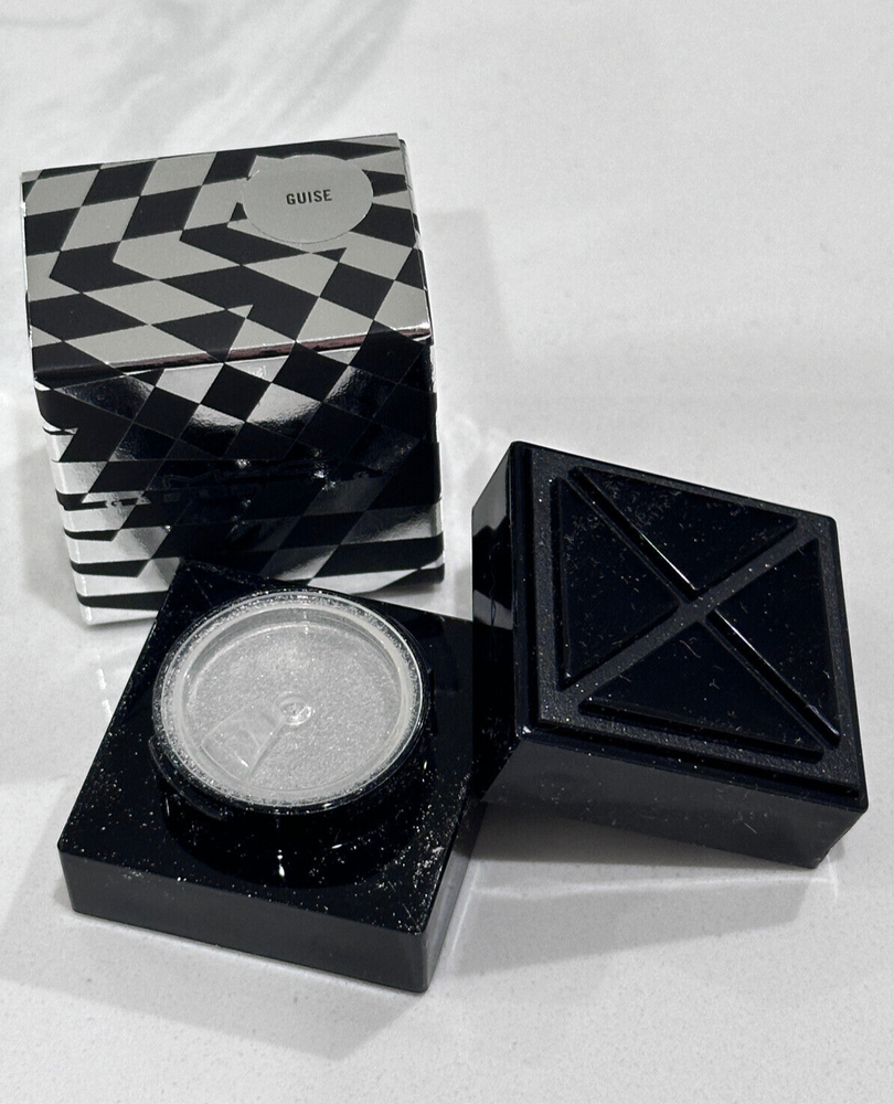 MAC Gareth Pugh Pigment GUISE