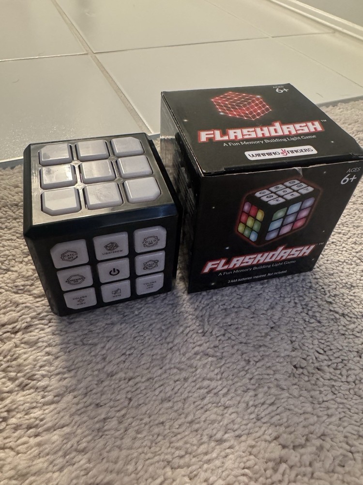 Flashdash Colorful Cube Game *USED ONCE, PERFECT CONDITION*