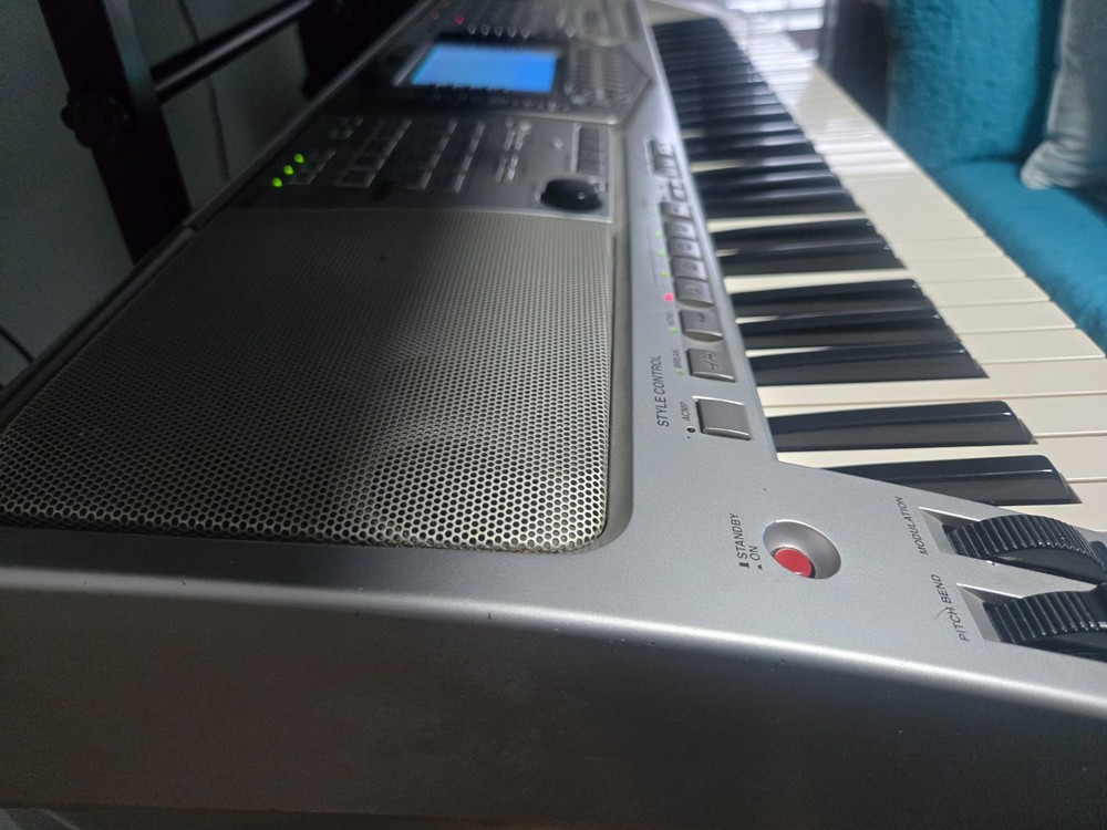 Instruments psr2100 yamaha