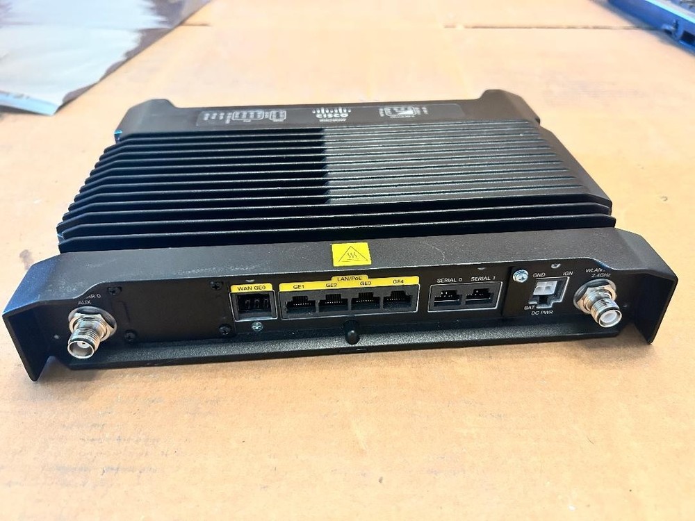 Cisco IR829GW-LTE Ruggedized Secure Multimode 4G LTE Router