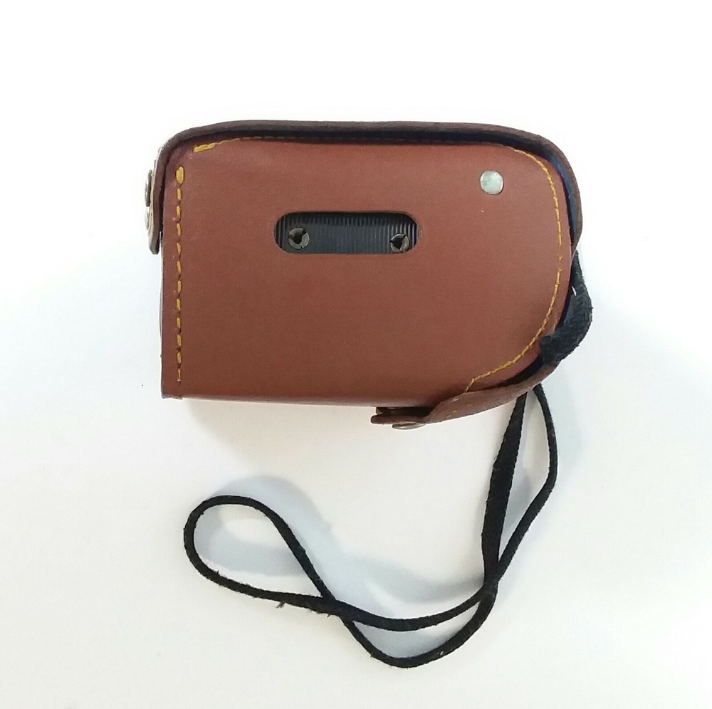 VINTAGE ARGUS ARGOFLEX SEVENTY FIVE BOX CAMERA WITH LEATHER STRAP CASE
