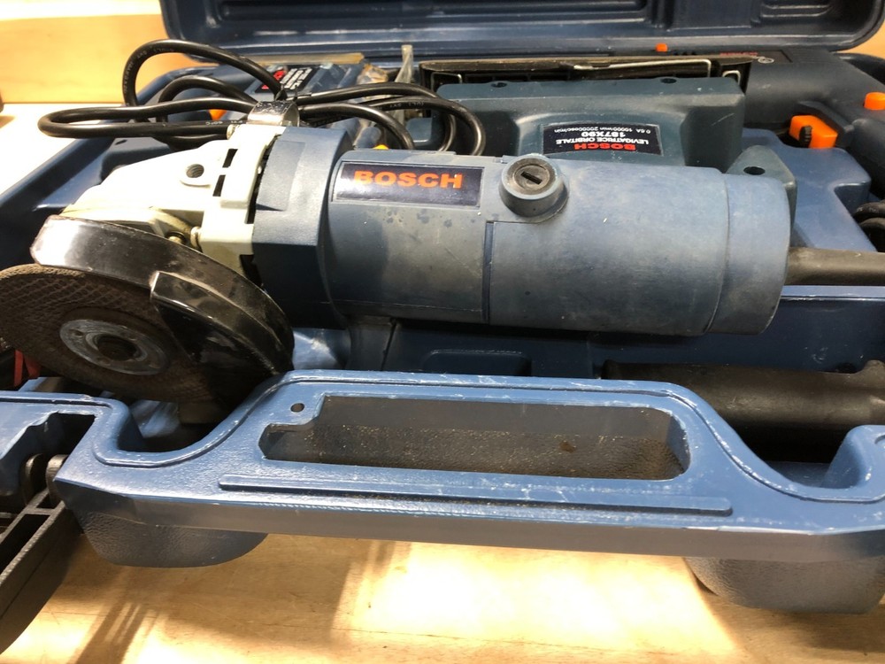 Bosch PSB 800-4 power tool kit with assorted accessories in hard case
