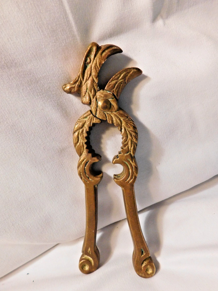 ANTIQUE EAGLE SOLID BRASS NUTCRACKER