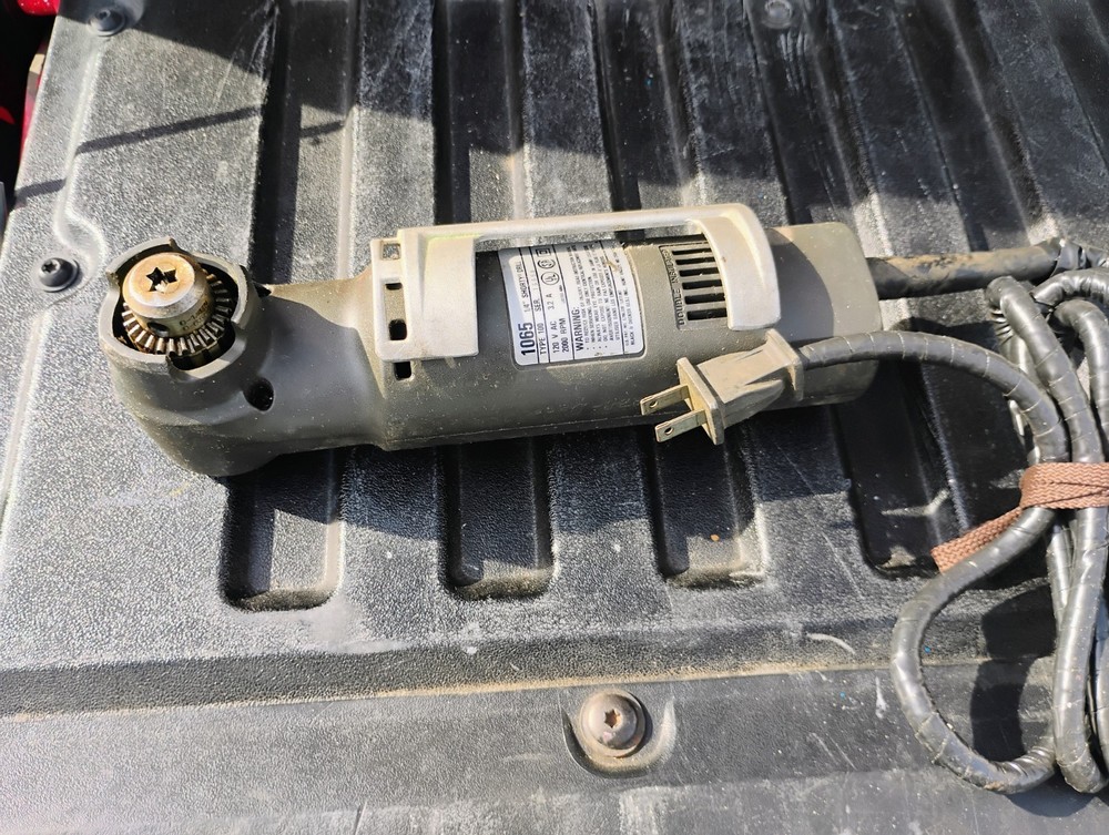 Black Decker Heavy Duty 1/4” Shorty Drill 1065 120V