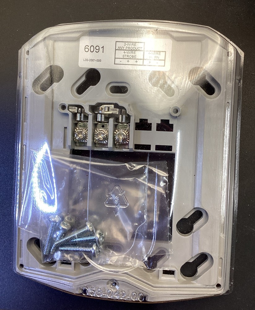 New In Box System Sensor SRH Strobe HI CD Red Fire Alarm