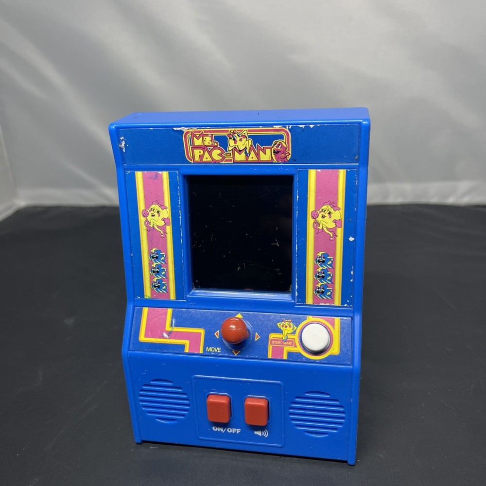 Basic Fun Arcade Classics Ms Pac-Man Retro Mini Arcade Game Handheld Bandai 2018