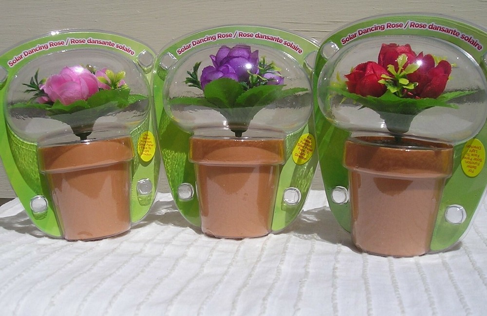 SOLAR POWERED DANCING ROSE BOUQUET / EACH ONE SOLD SEPARATELY