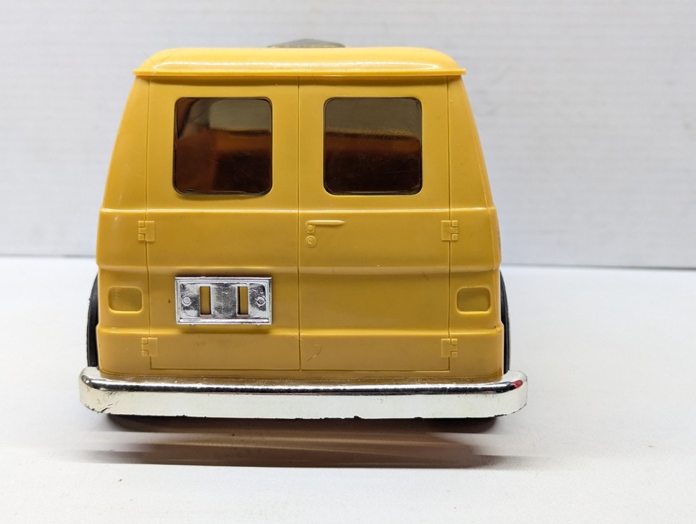 Cox Action Van Vintage 1976