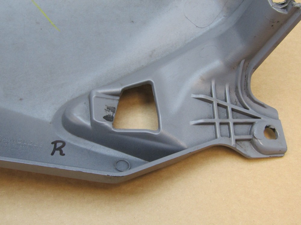 Yamaha MT 125 2014 right side main panel (12856)