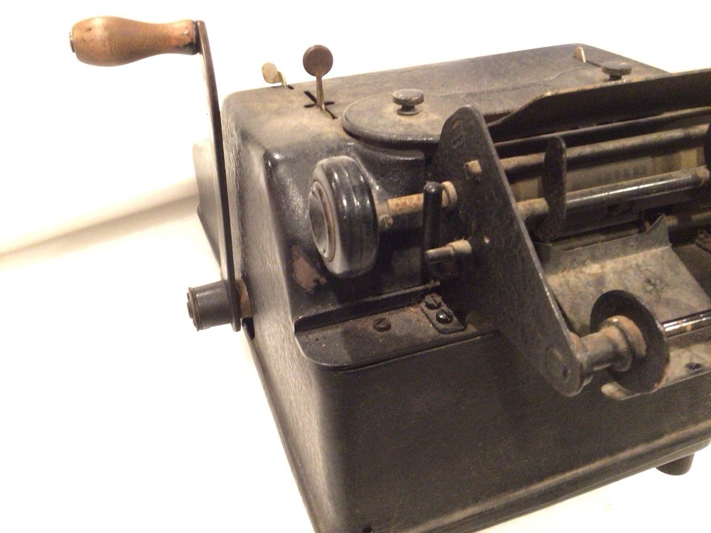 Vintage 1920s-1930s Adding Machine Antique