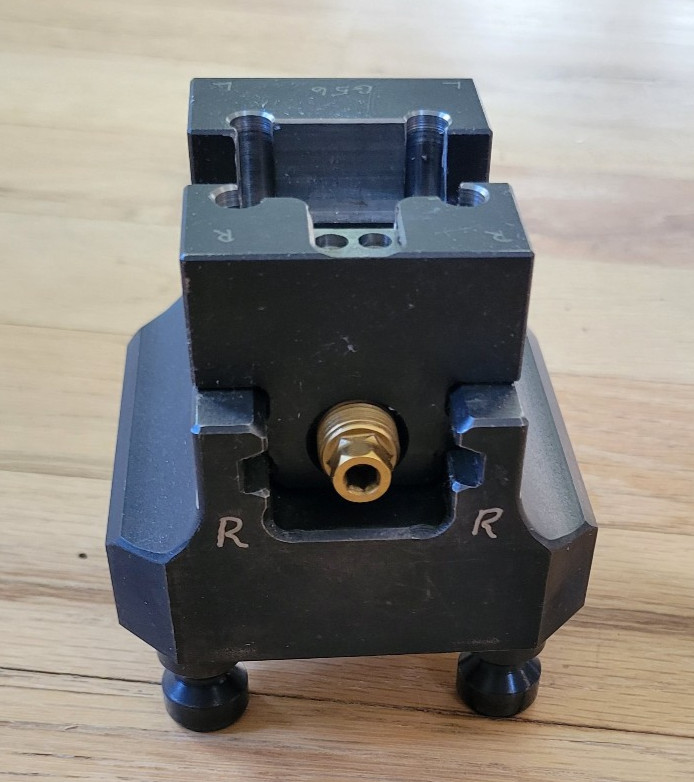 5-Axis Vise Lang Makro Grip 46 Self-Centering CNC 47065 – 46mm Jaw - w/ Pullstud