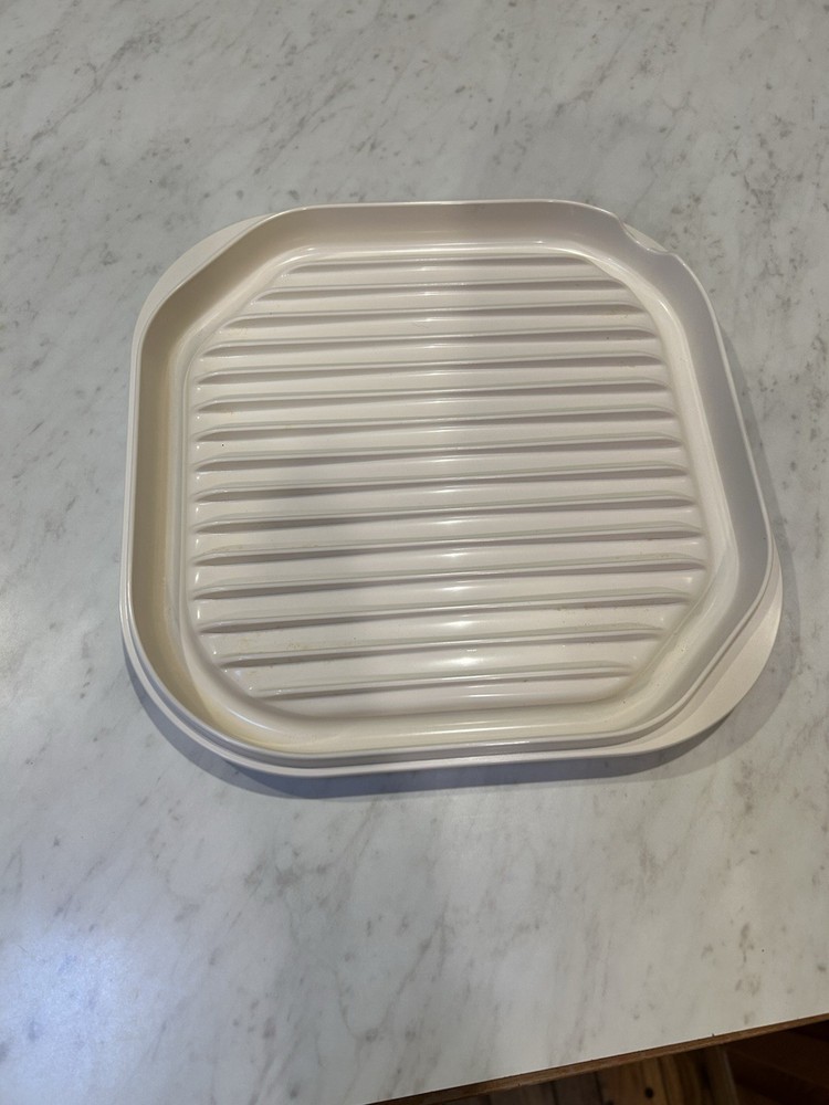 Vintage Rubbermaid Microwave Reversible Bacon Rack/Baking Sheet