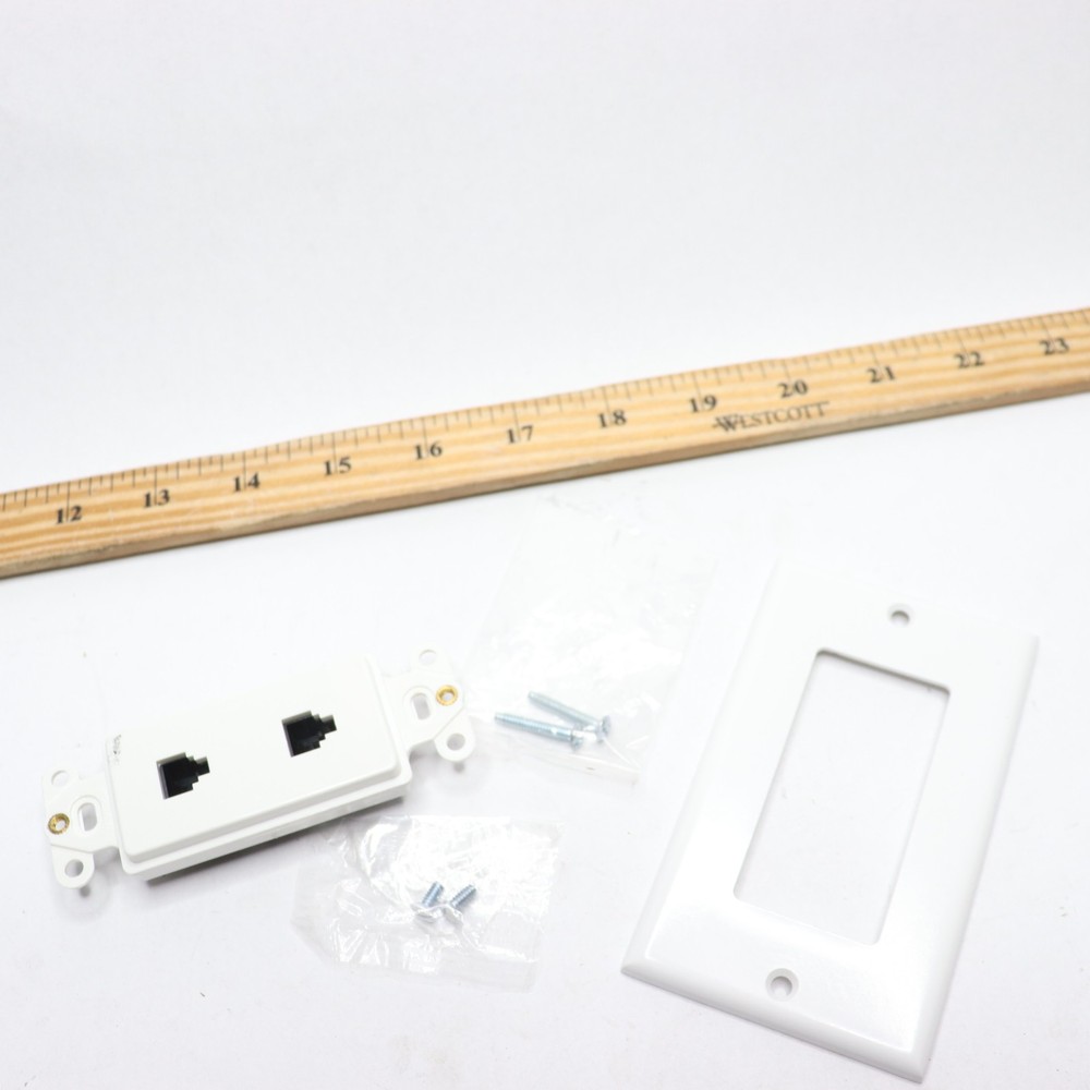 Leviton White 1-Gang Data Jack Wall Plate (1-Pack)
