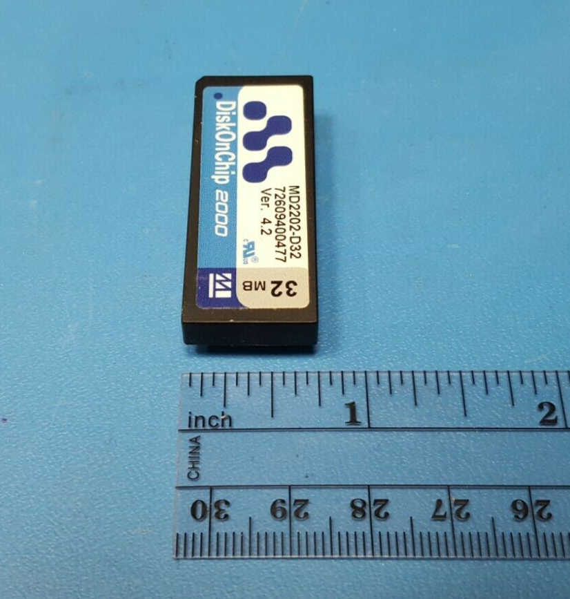(1) Disk OnChip flash disk, MD2202-D32, SanDisk/M-SYSTEM, 32MB, 5V, 32 Pin- Dip