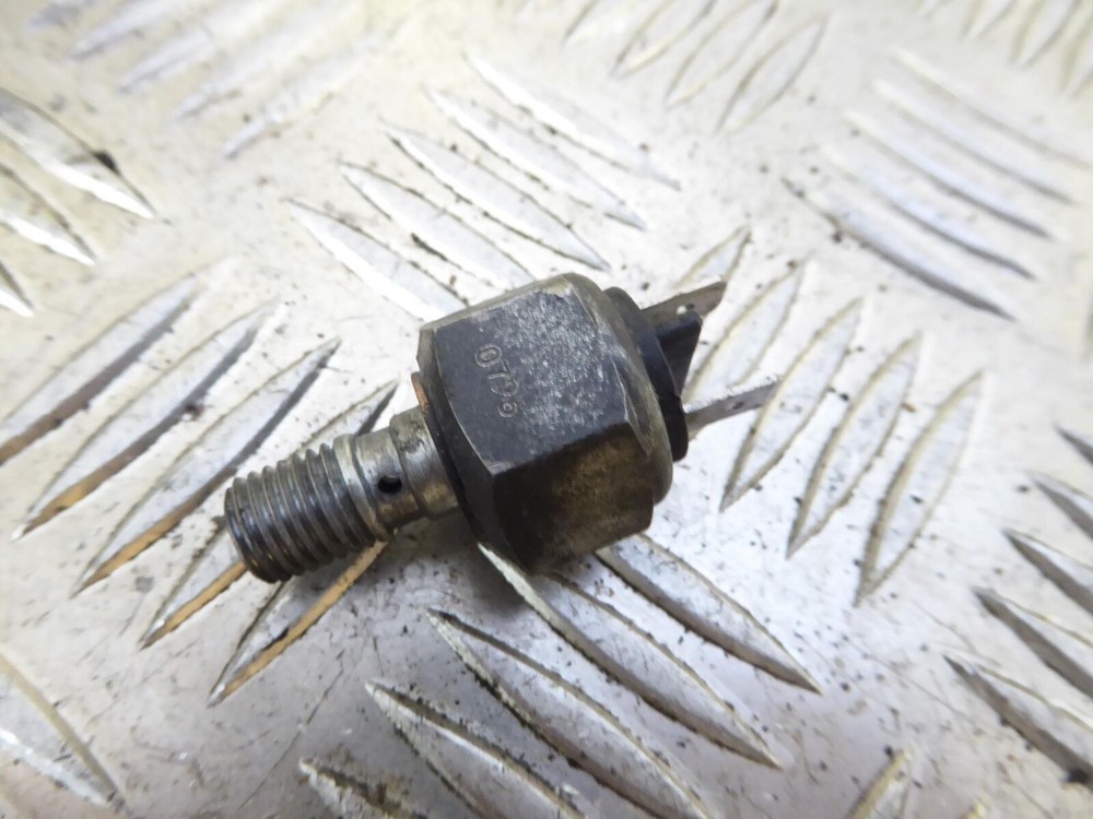 TRIUMPH TROPHY 1200 MK2 1999 REAR BRAKE LIGHT SWITCH