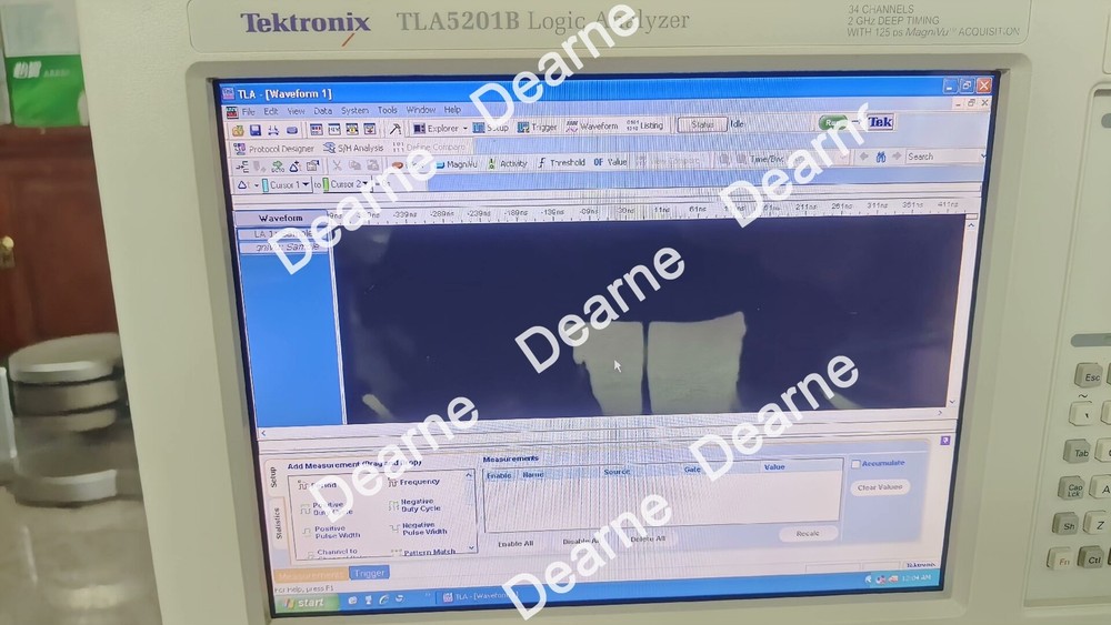 TeKtronix TLA5201B Logic Analyzer