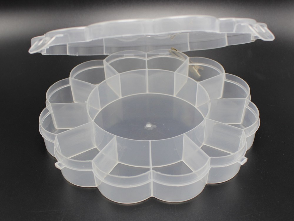 Clear Plastic Flower Box Case 13 compartments Beads Display Storage Container