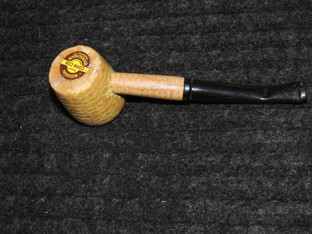 2 Corn Cob Pipes Meerschaun Missouri