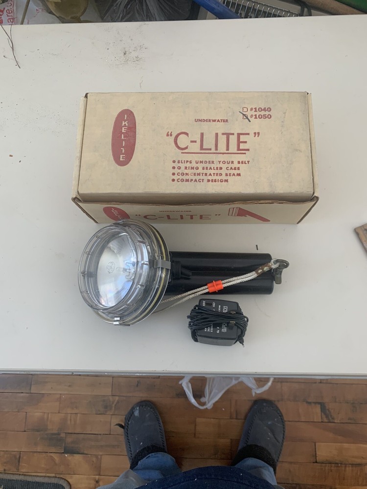Vintage IKELITE 1050 C Lite Scuba Diving Underwater Flashlight Untested box27