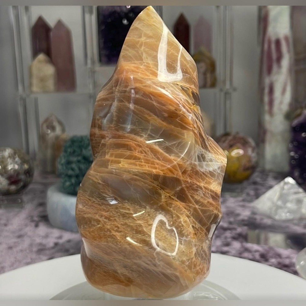 Peach moonstone flame