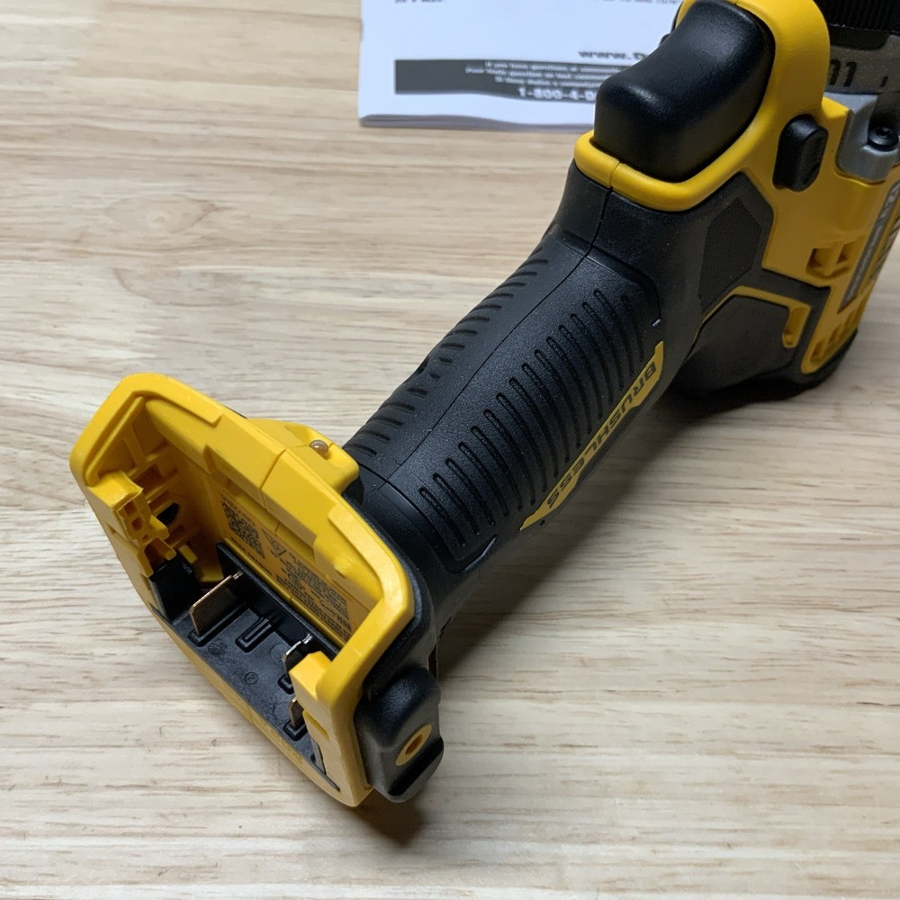 Dewalt XTREME 12v MAX Drill Driver DCD701 NEW FROM KIT