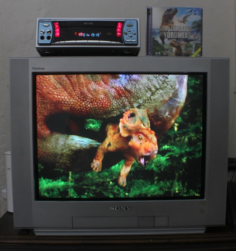 VCD Walking With Dinosaurs 2013 Turkish DUB Video CD