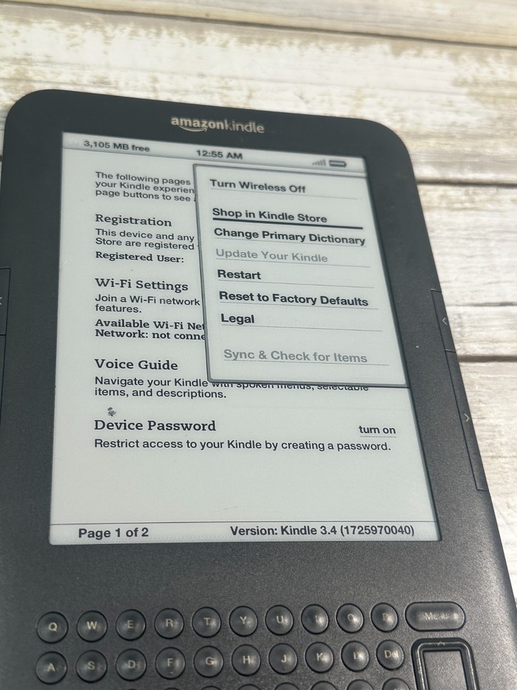 Amazon Kindle Keyboard 3rd Gen D00901 Bundle w/New Battery Works read!