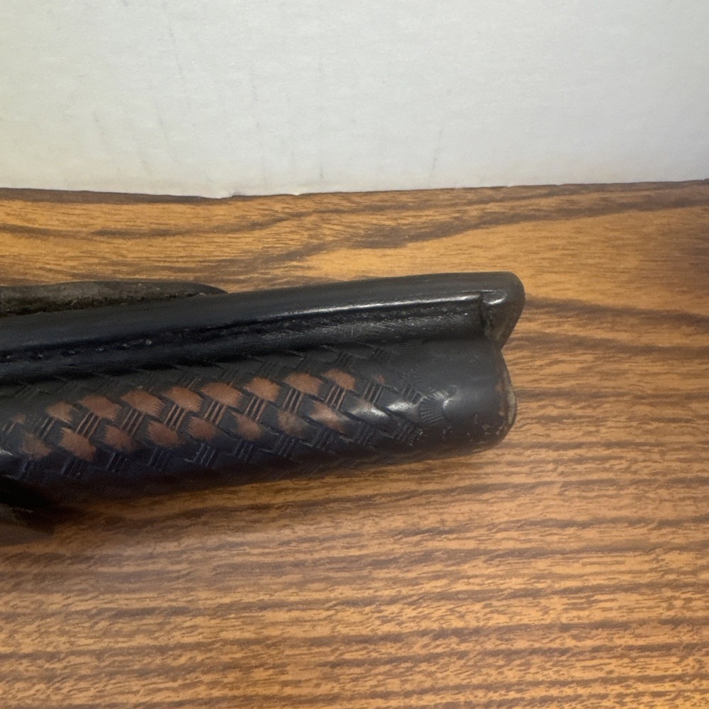 DUTYMAN 2821 FLASHLIGHT HOLSTER STINGER BASKET WEAVE HOOK & LOOP CLOSURE