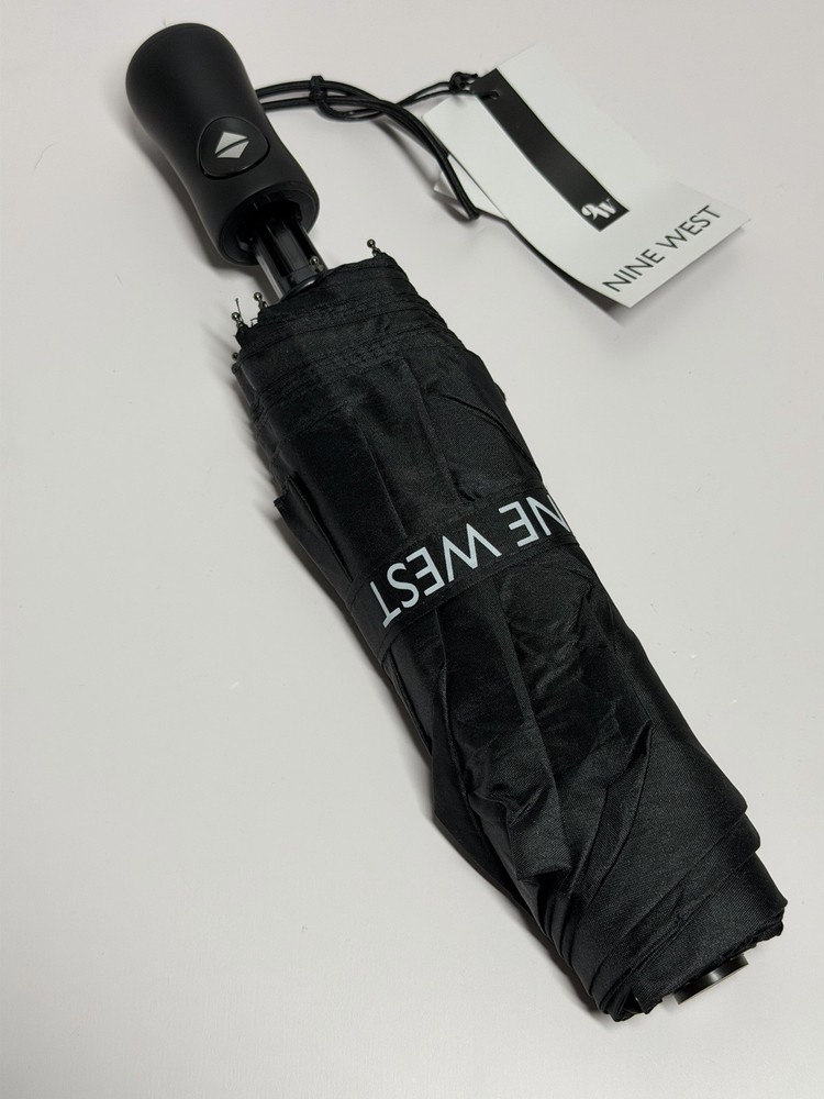 Nine West Women's Packable Umbrella Black Easy Carrying Handle One Size NWT New