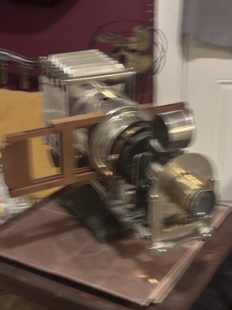 1910 Magic lantern