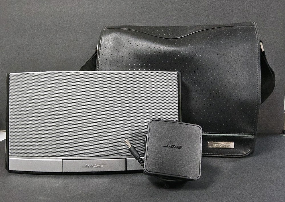 Bose SoundDock N123 Portable Speaker Bundle