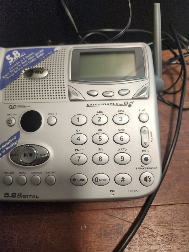 AT&T E5965C 5.8 GHZ MAIN BASE UNIT With Phone