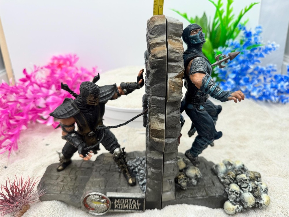 Mortal Combat Statue