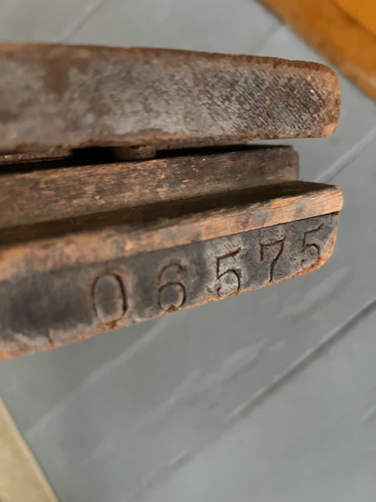 Antique Cigar 20 Mold Press